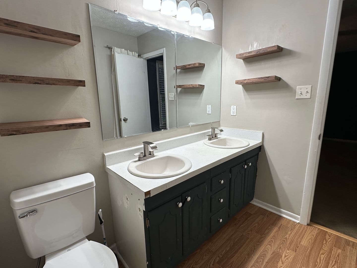 Fayetteville House: 6935 Brockwood St
