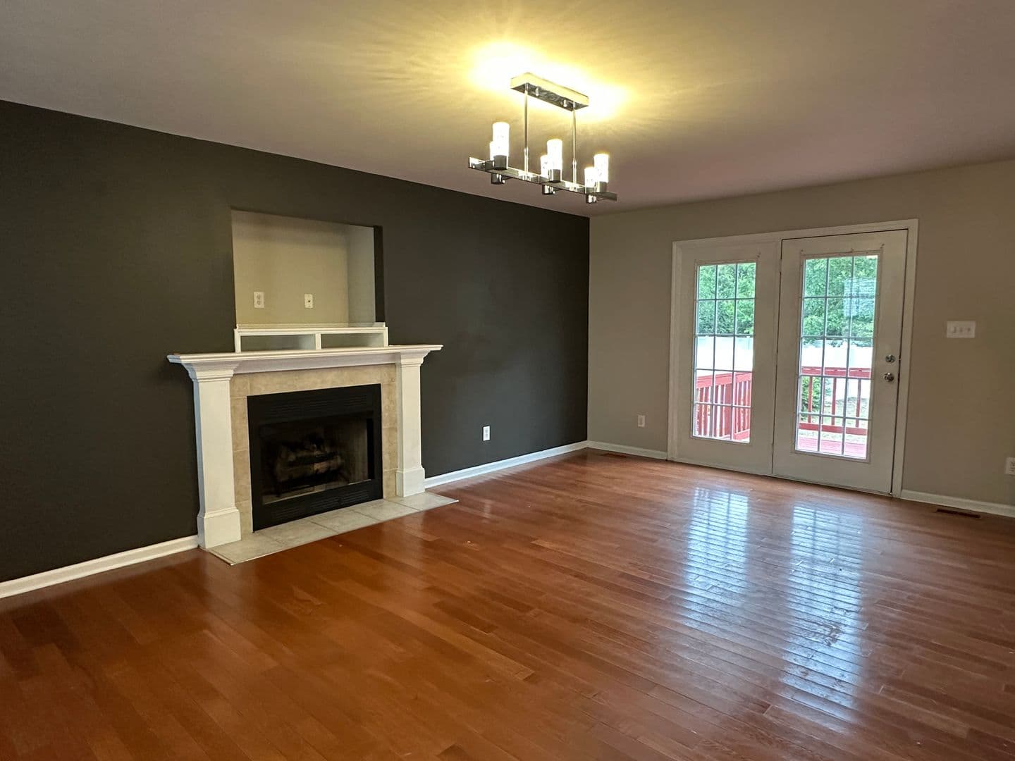 Hope Mills House: 3679 Pioneer Dr