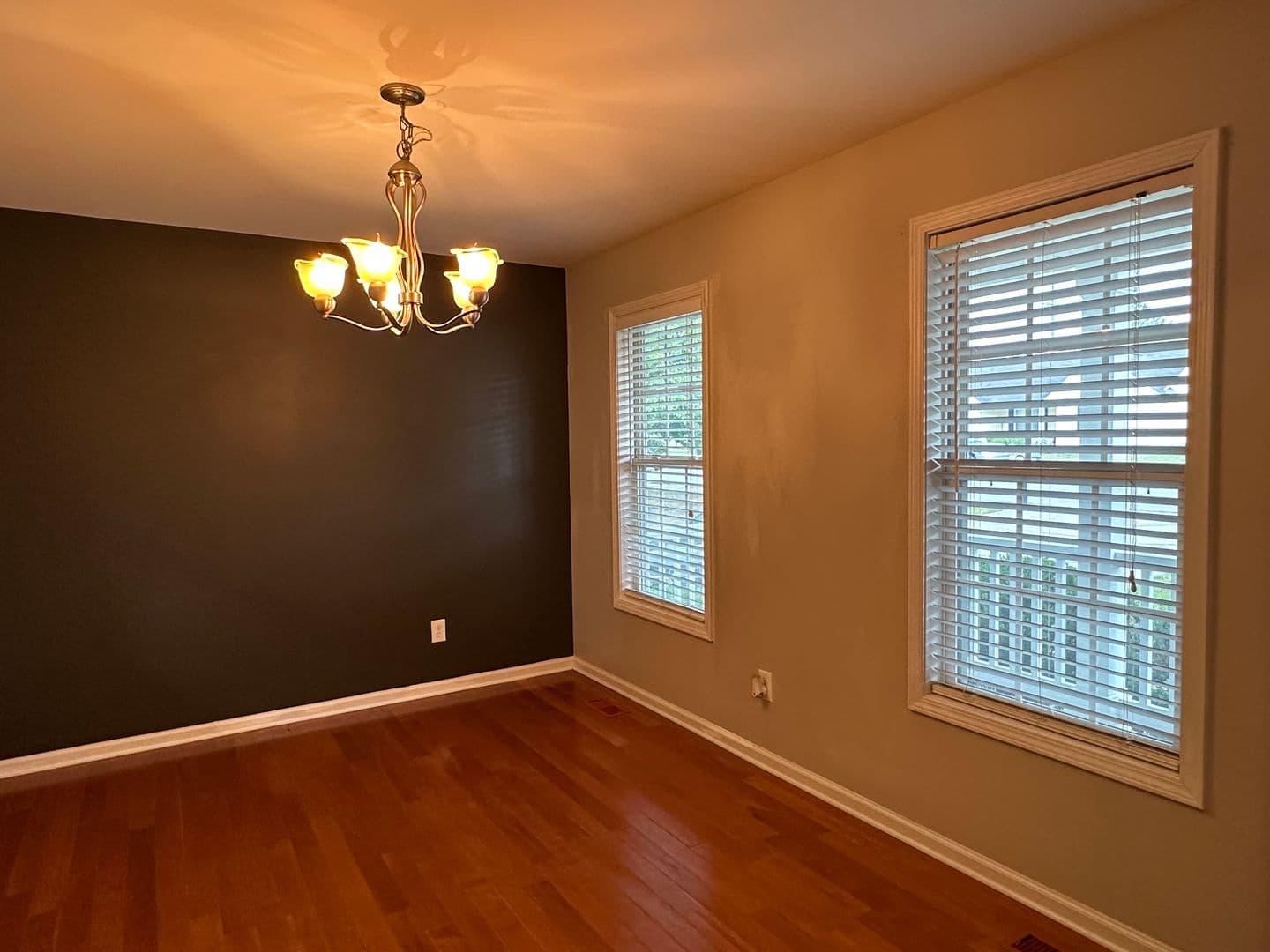 Hope Mills House: 3679 Pioneer Dr