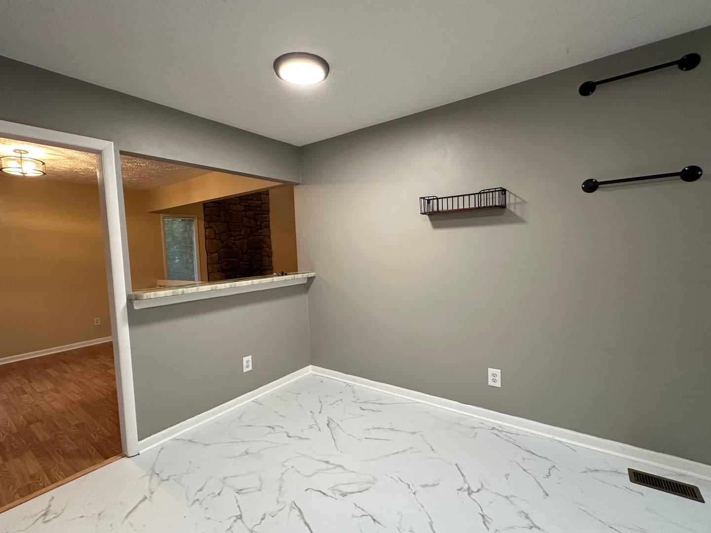Fayetteville House: 6935 Brockwood St