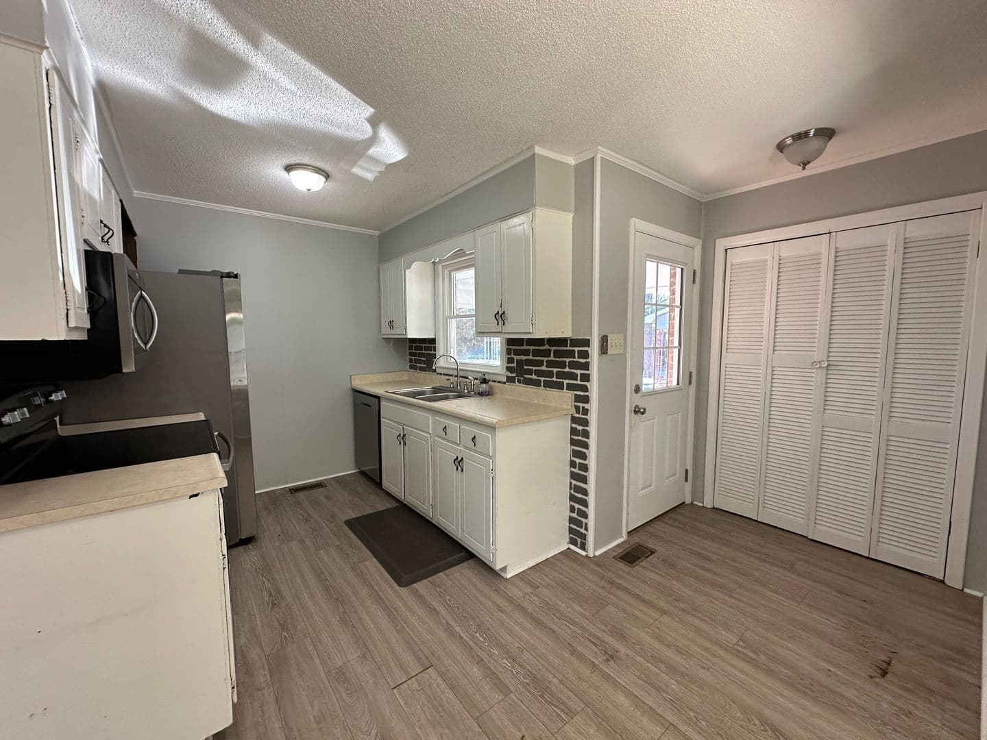 Fayetteville House: 1036 Appalachin Dr