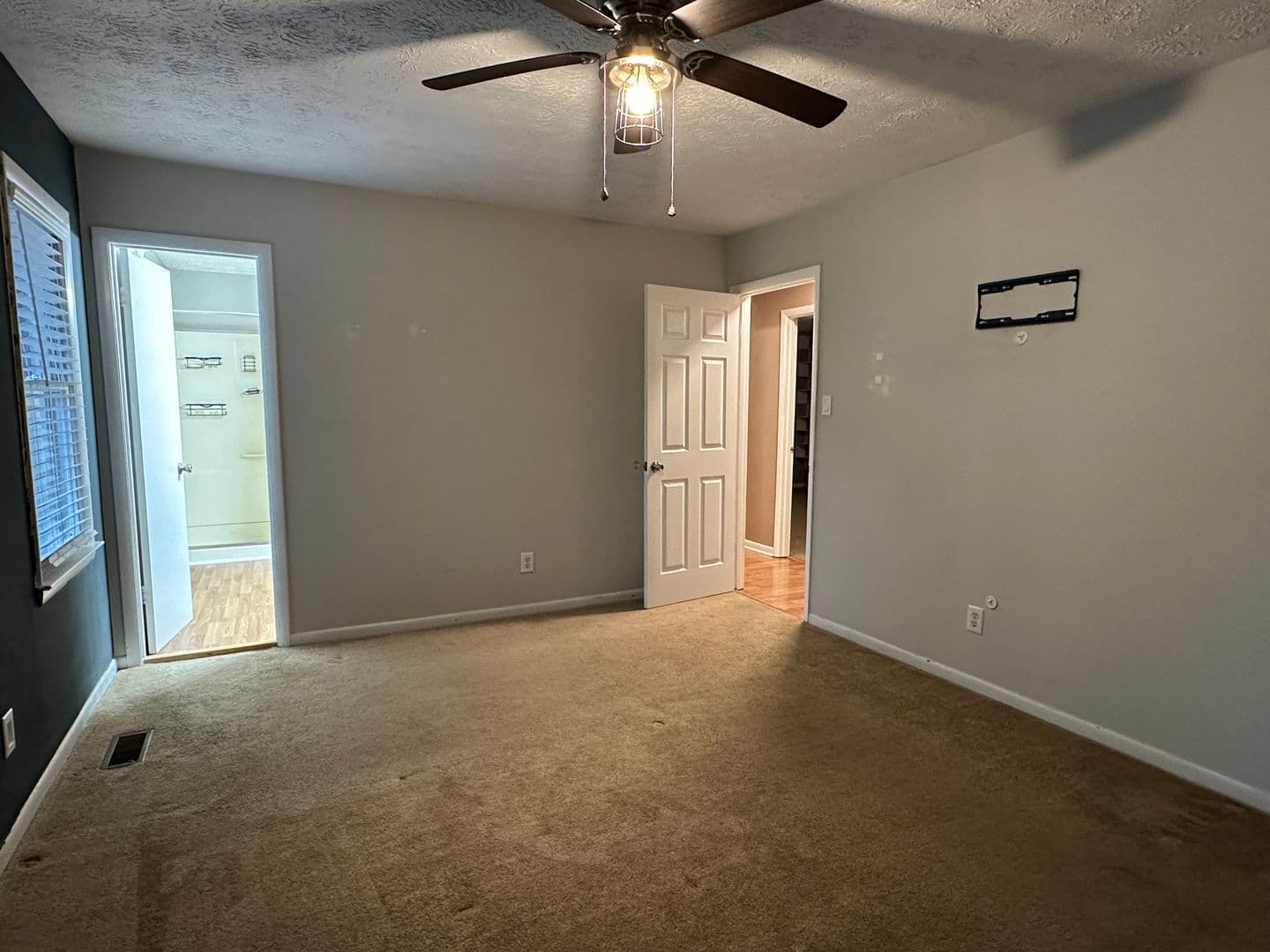 Fayetteville House: 6935 Brockwood St