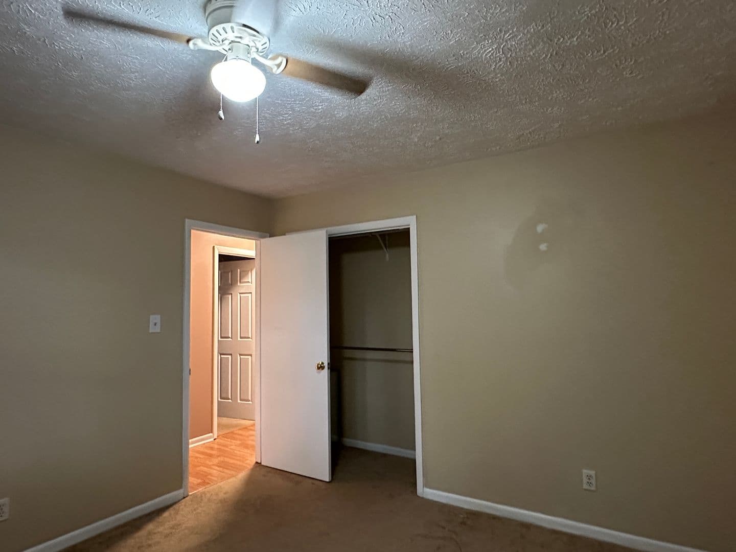 Fayetteville House: 6935 Brockwood St
