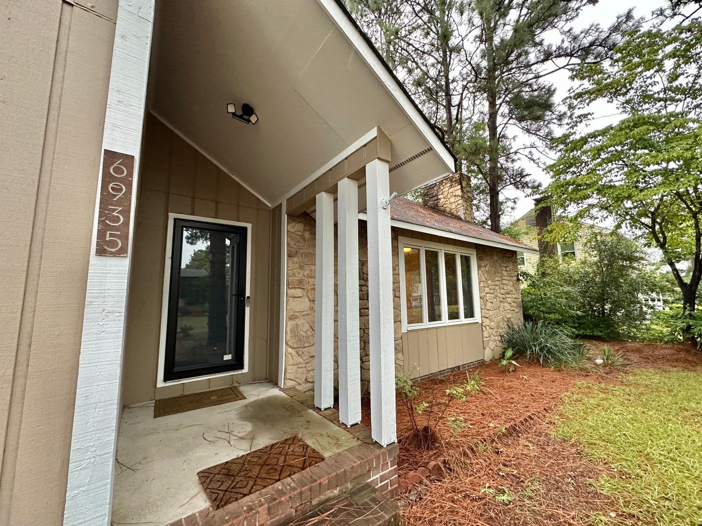 Fayetteville House: 6935 Brockwood St