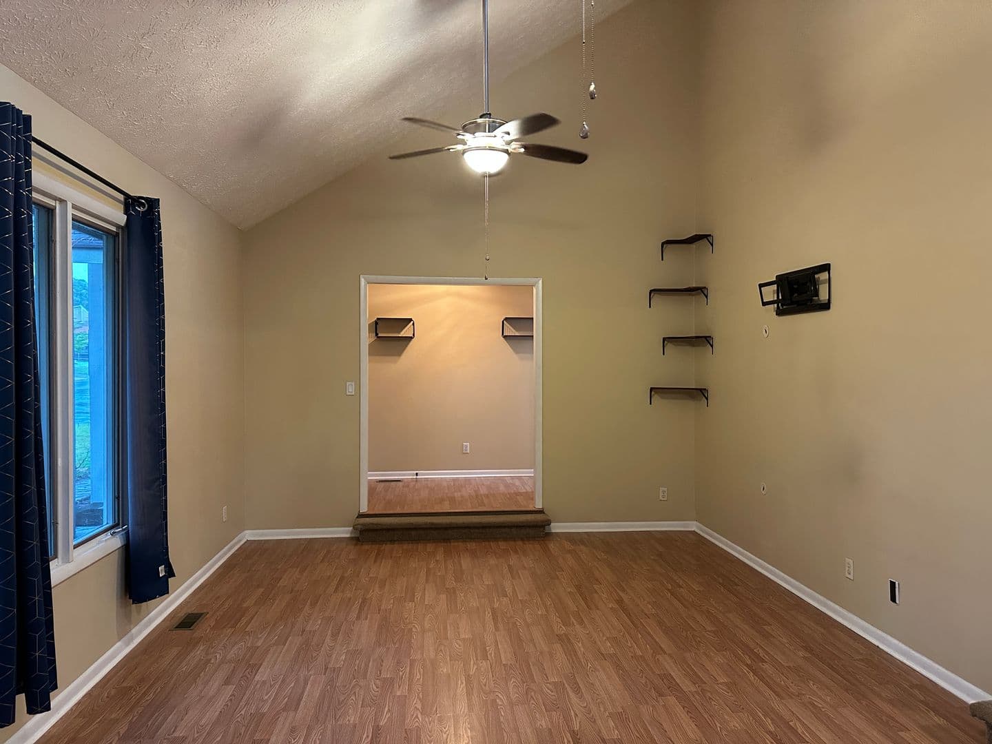 Fayetteville House: 6935 Brockwood St