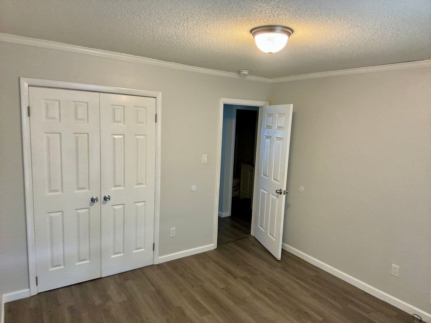 Fayetteville House: 6598 Honeysuckle Dr