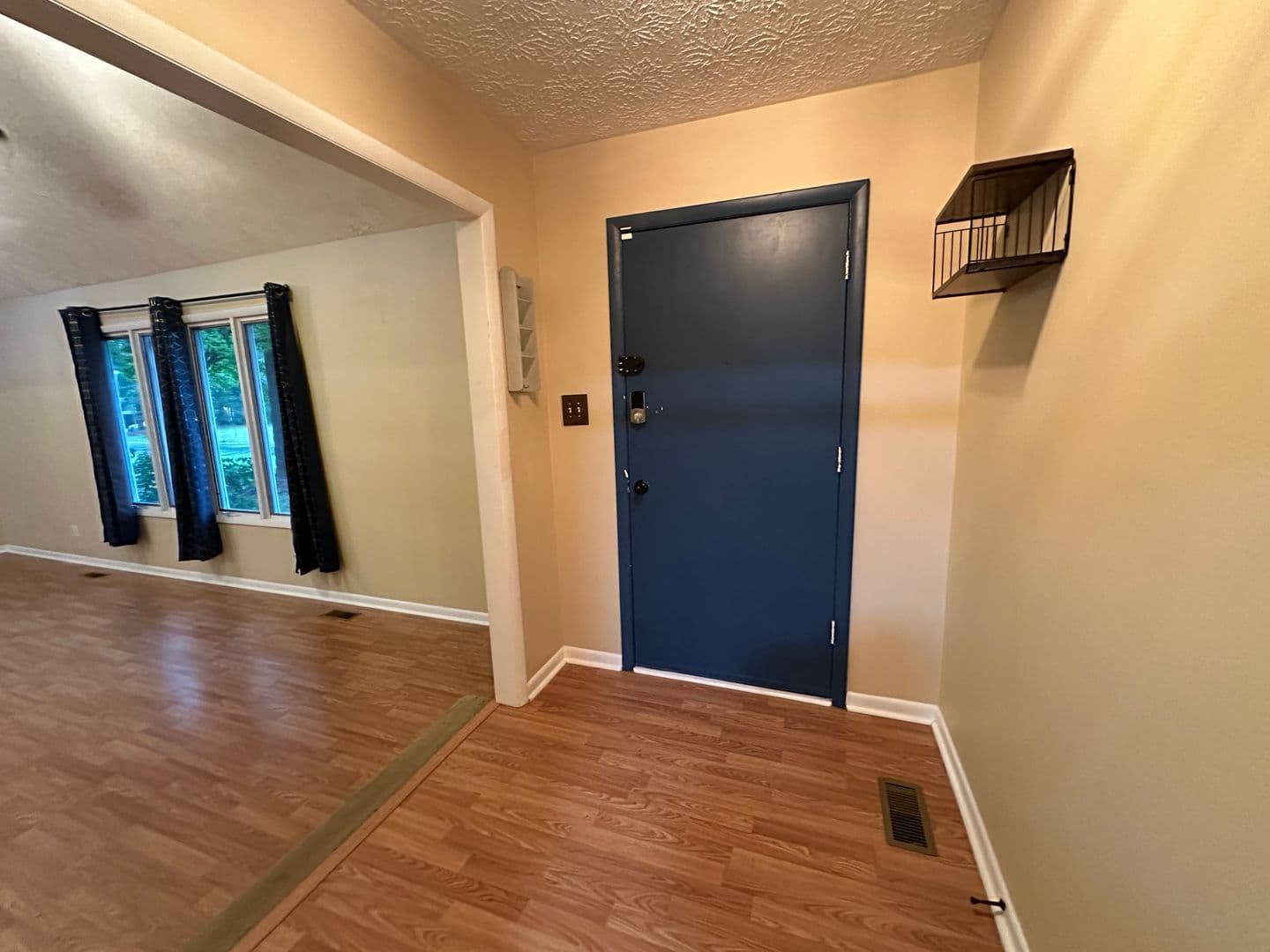 Fayetteville House: 6935 Brockwood St