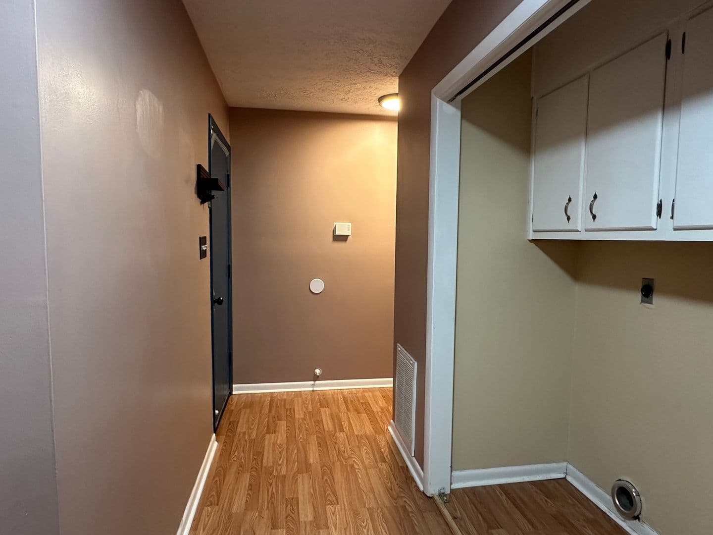 Fayetteville House: 6935 Brockwood St