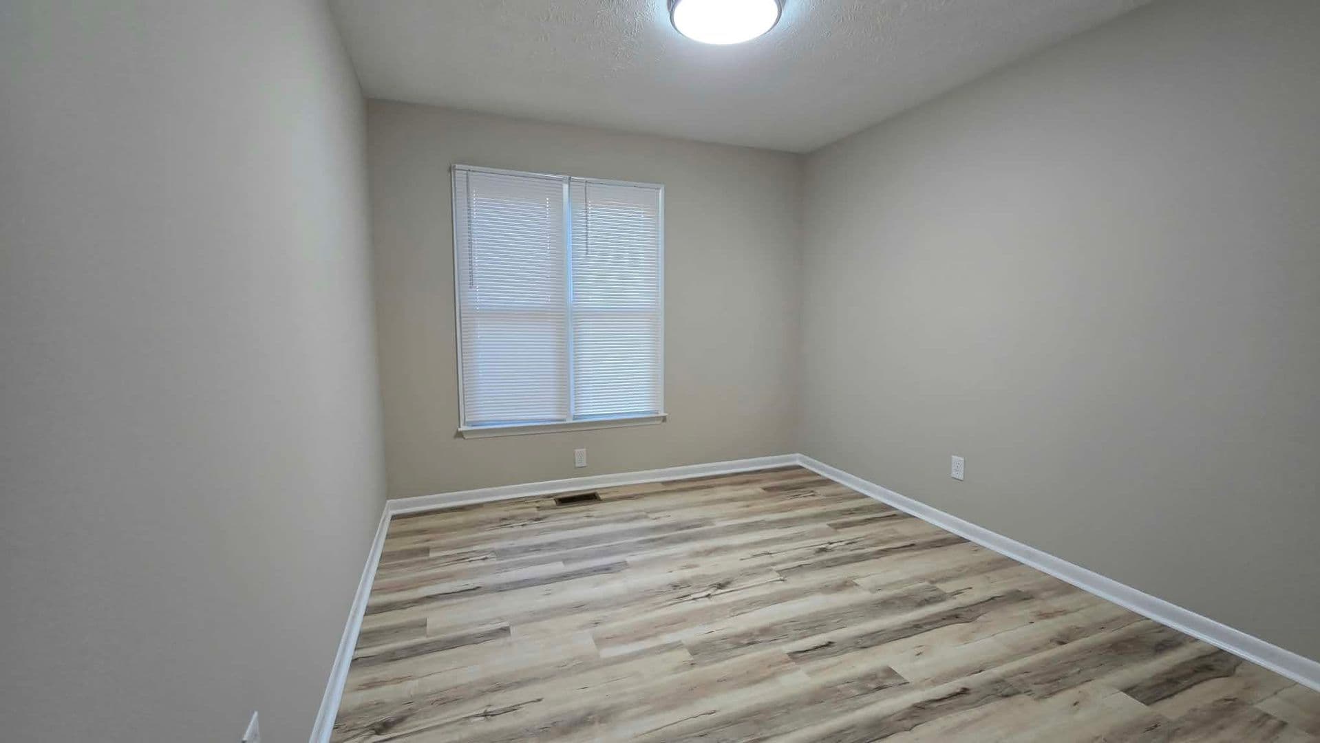 Fayetteville House: 508 Singletary Place