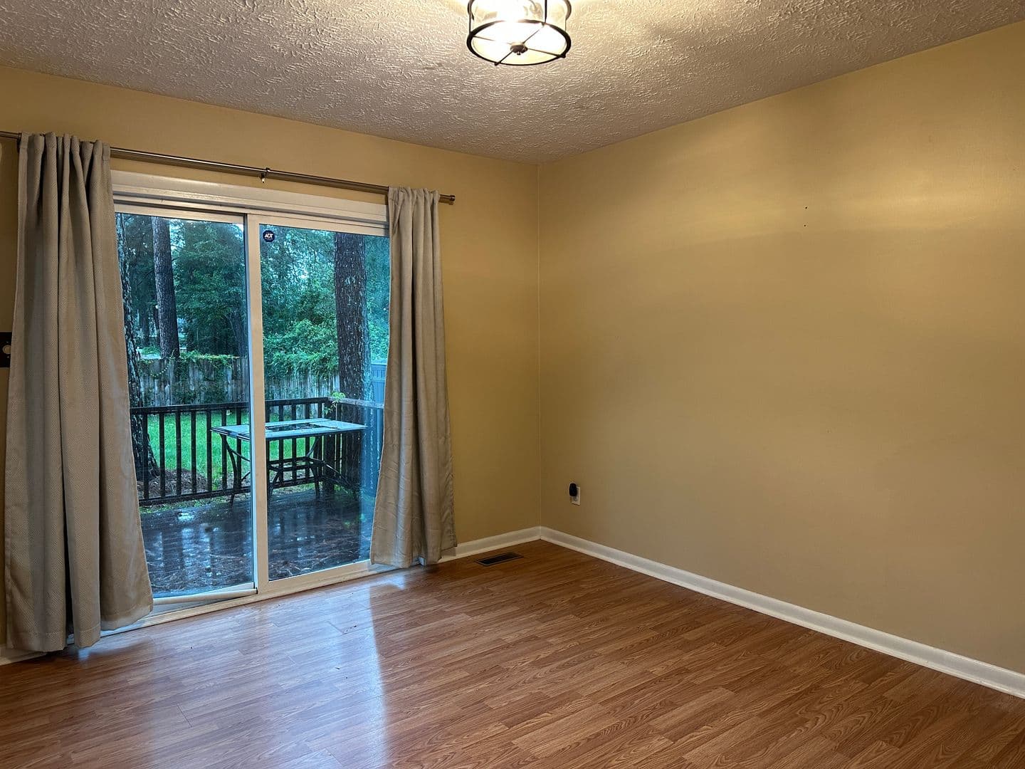 Fayetteville House: 6935 Brockwood St