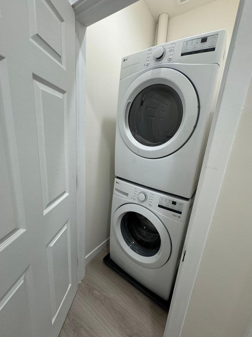 Reseda Apartment: 7317-7321 Garden Grove Avenue