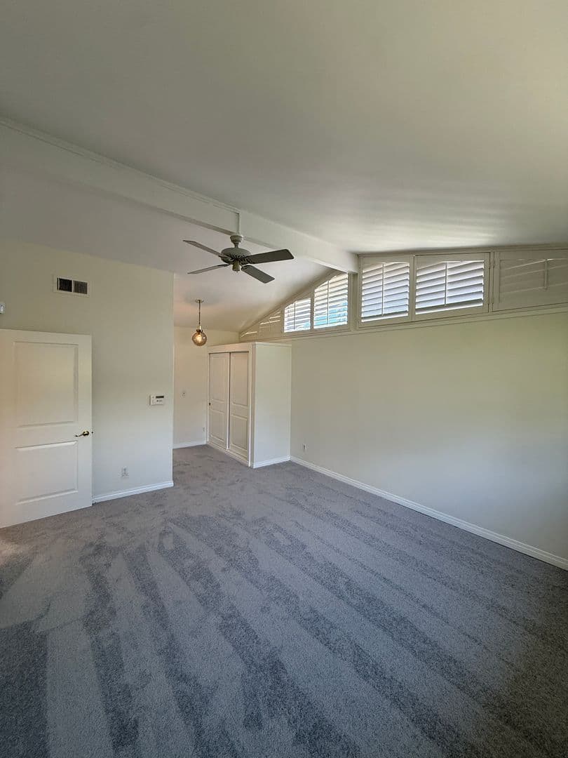 Tarzana House: 18836 La Amistad Pl
