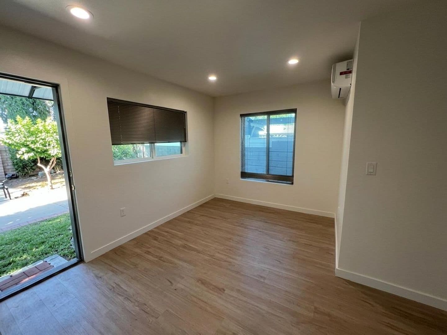 Granada Hills House: 11303 Paso Robles Avenue