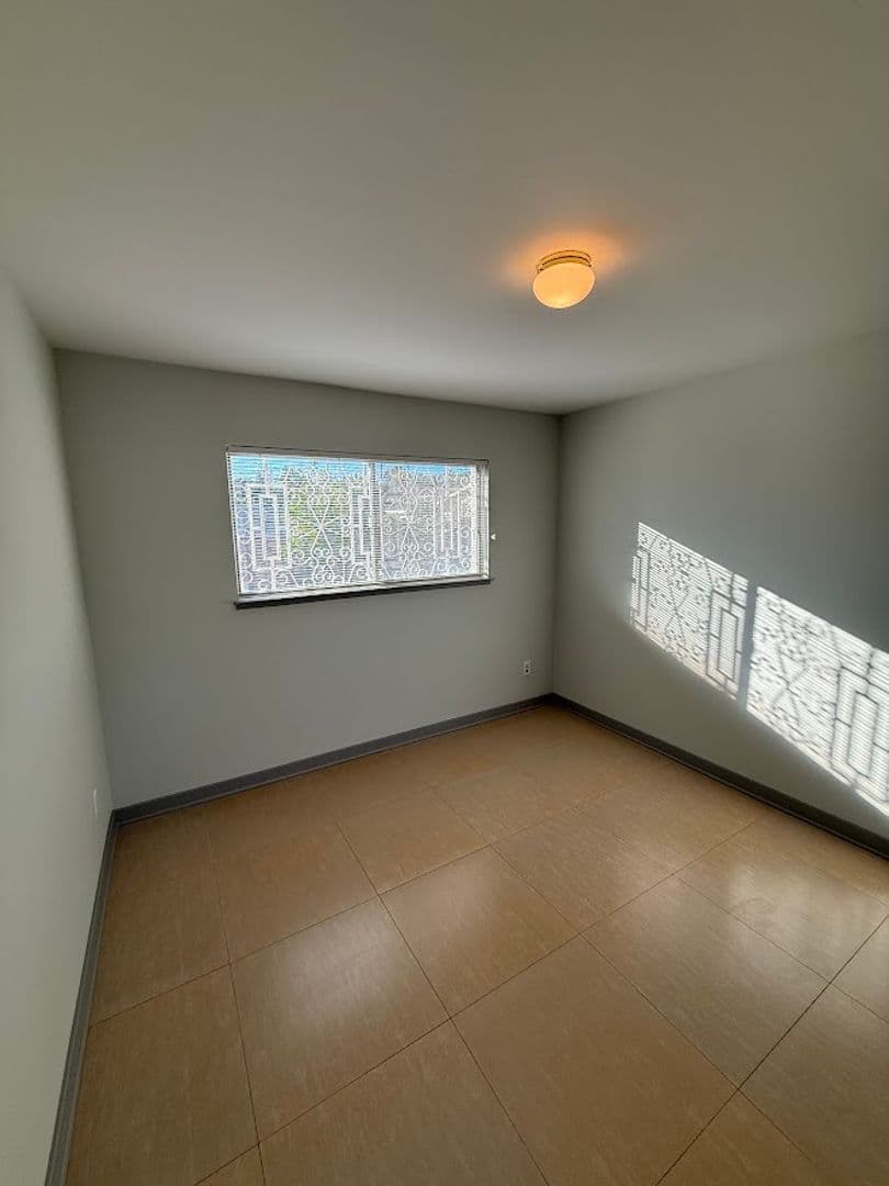 Granada Hills House: 11725 Monogram Avenue