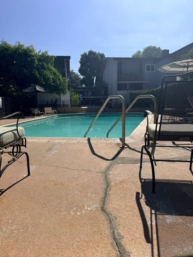 North Hollywood Condo: 6301 Coldwater Canyon Blvd. Unit 22