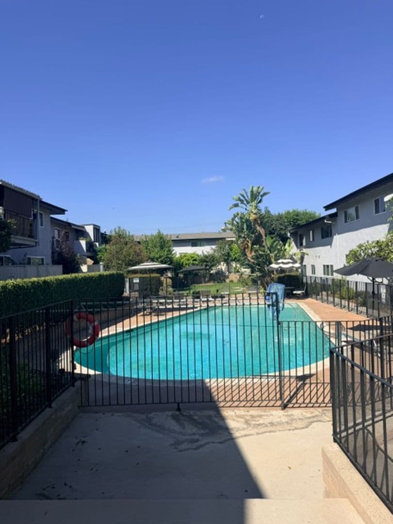 North Hollywood Condo: 6301 Coldwater Canyon Blvd. Unit 22