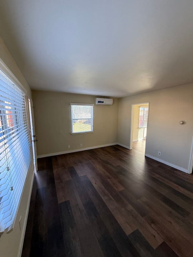 Sylmar House: 14778 Polk St.
