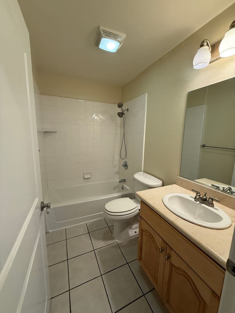 Granada Hills House: 17311 Chatsworth St