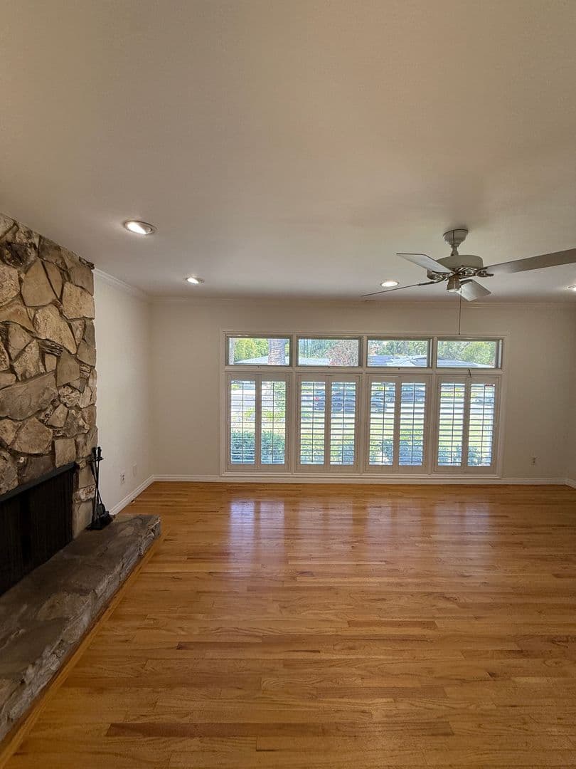 Tarzana House: 18836 La Amistad Pl