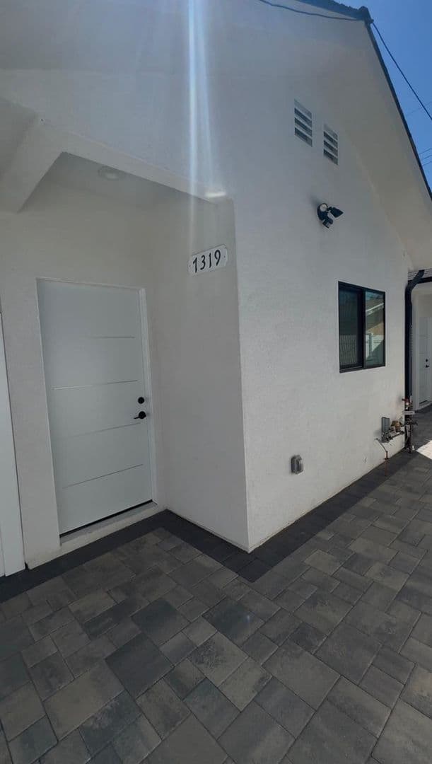 Reseda Apartment: 7317-7321 Garden Grove Avenue