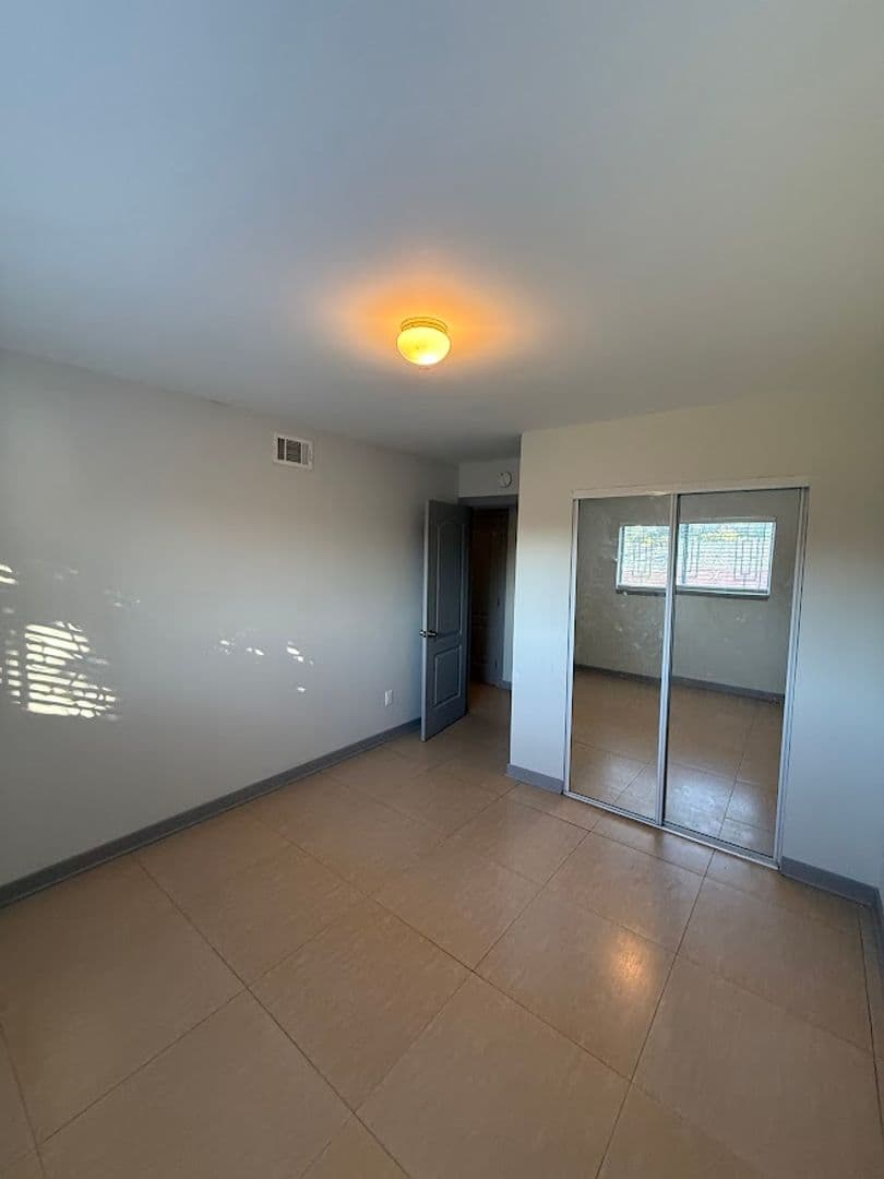 Granada Hills House: 11725 Monogram Avenue