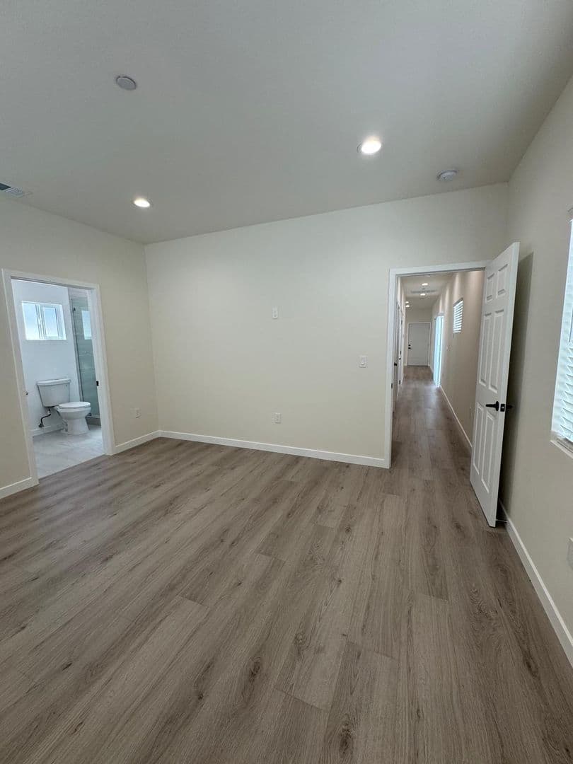 Reseda Apartment: 7317-7321 Garden Grove Avenue