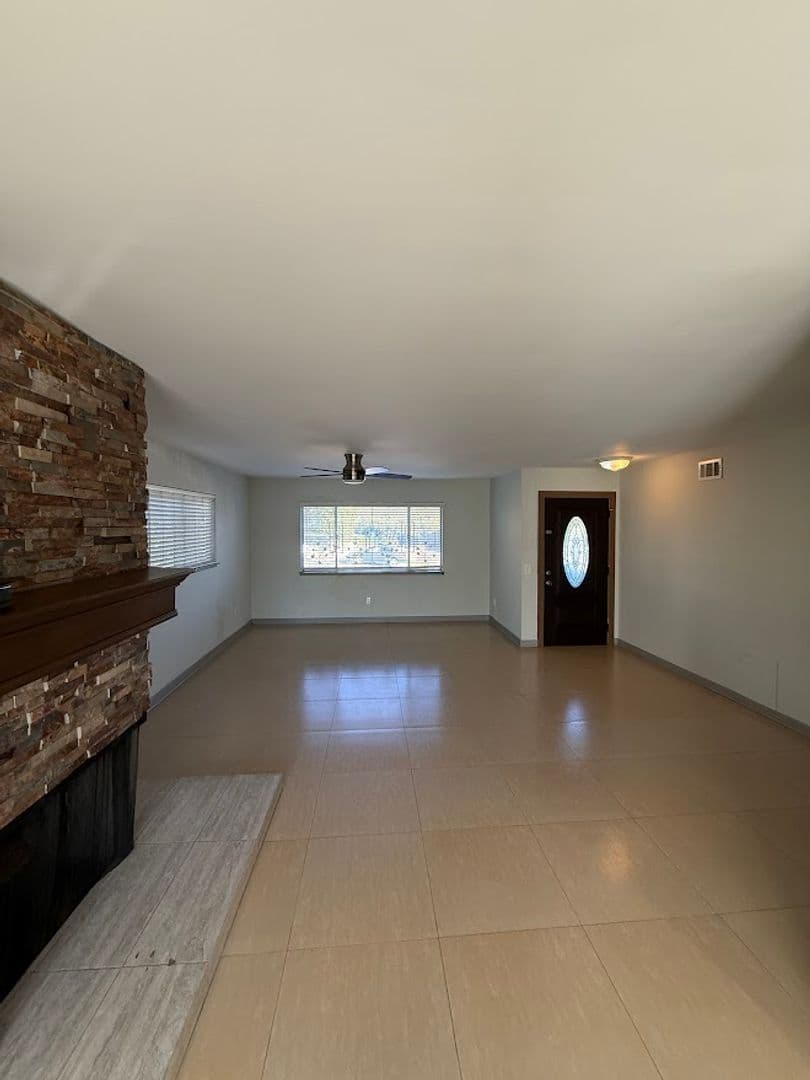 Granada Hills House: 11725 Monogram Avenue