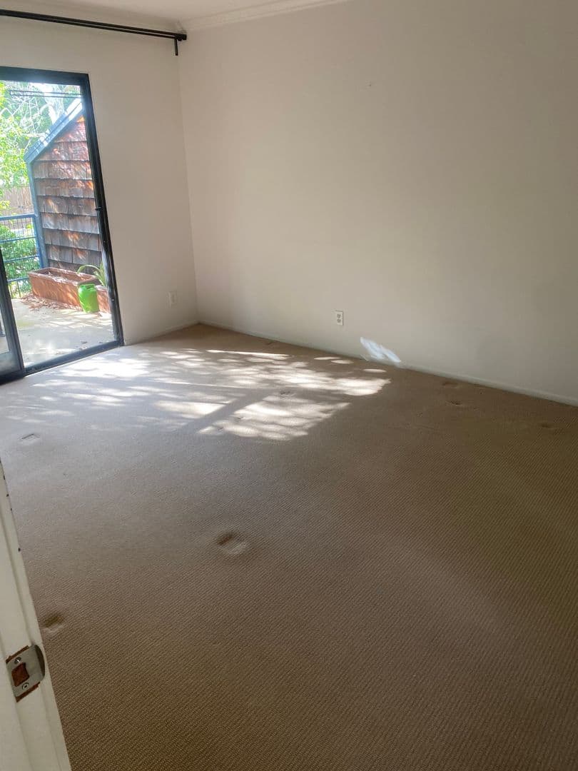 Los Angeles Condo: 3884 Fredonia Dr. Unit F