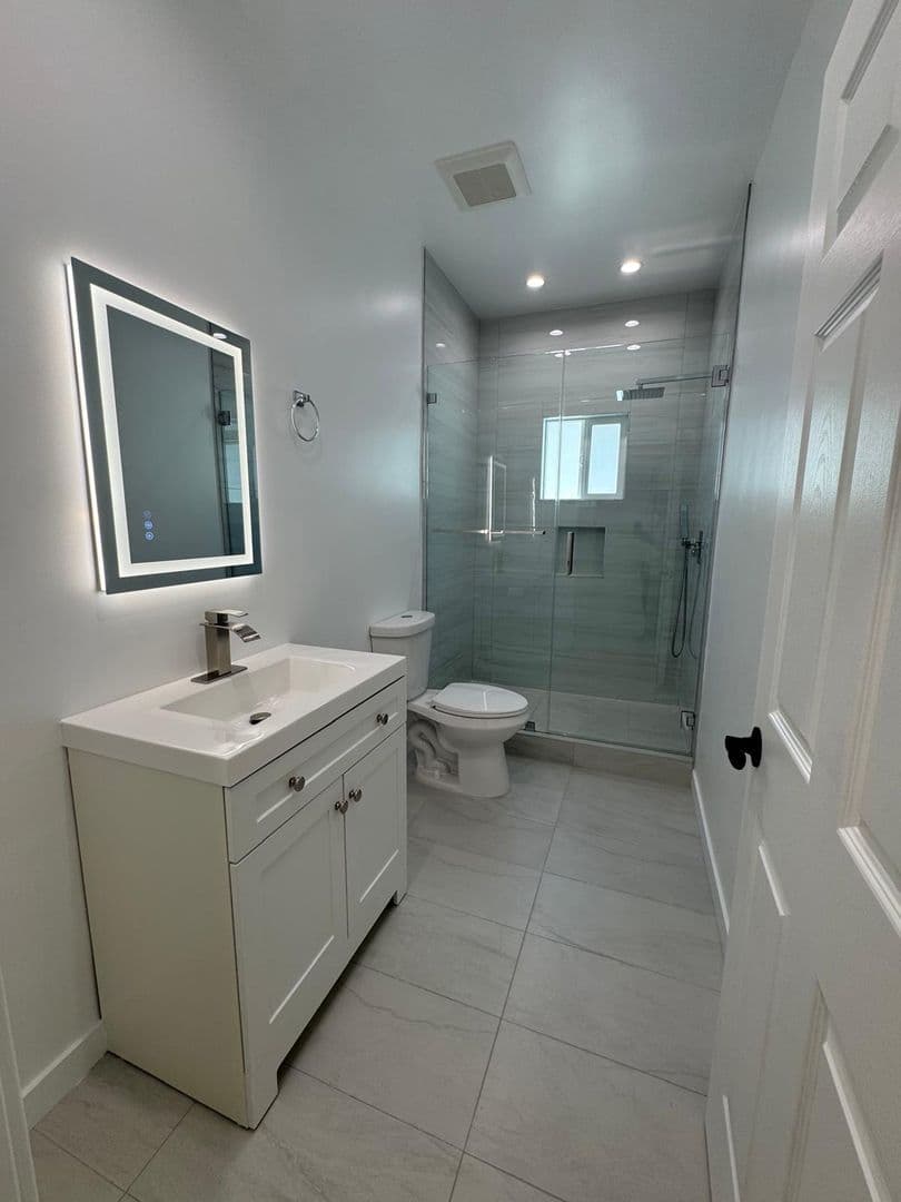 Reseda Apartment: 7317-7321 Garden Grove Avenue