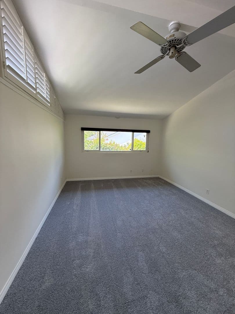 Tarzana House: 18836 La Amistad Pl