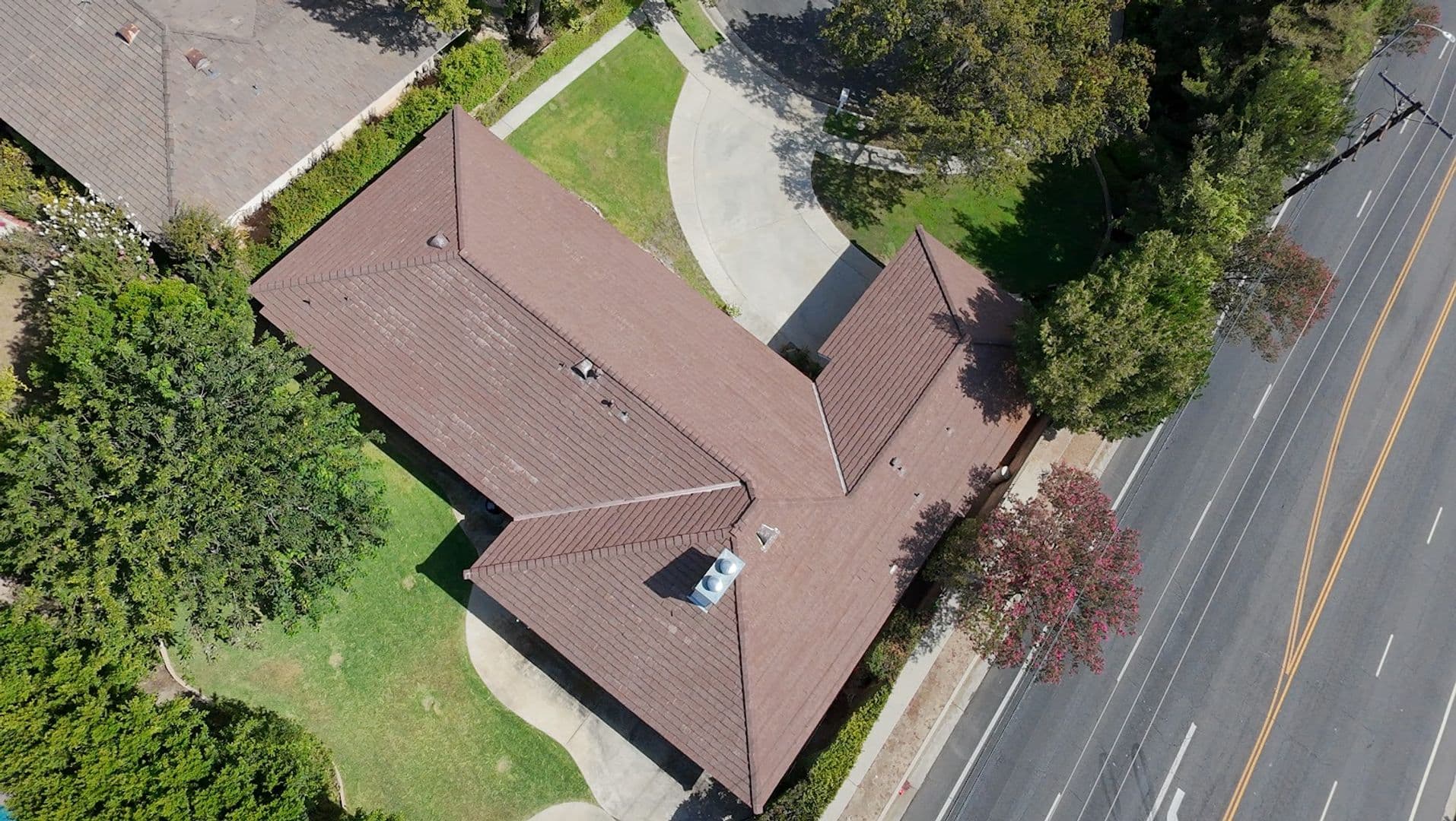 Northridge House: 19647 Merridy St.