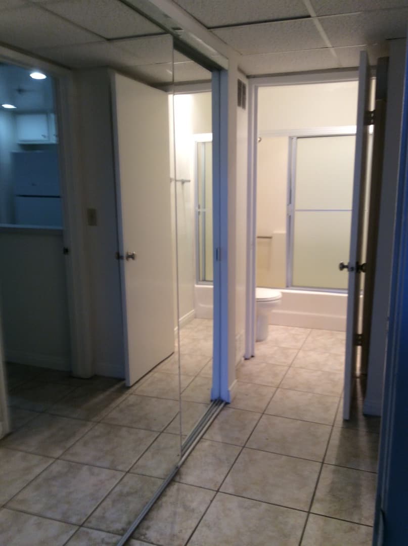 North Hollywood Condo: 5143 Bakman Ave. #102