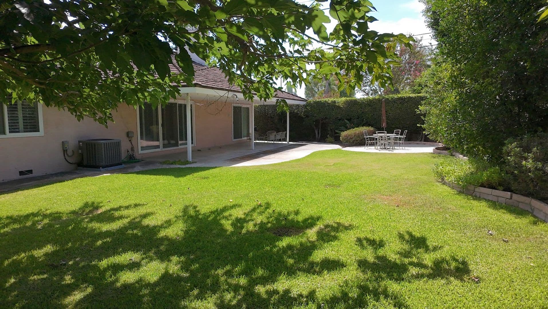 Northridge House: 19647 Merridy St.