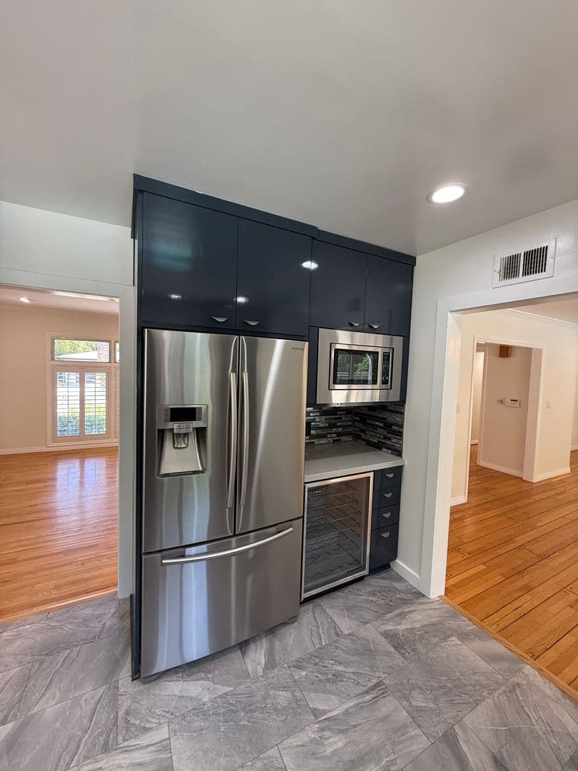 Tarzana House: 18836 La Amistad Pl