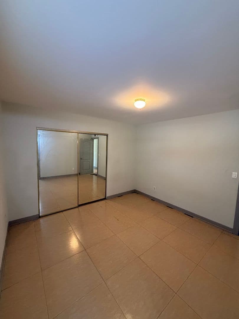 Granada Hills House: 11725 Monogram Avenue