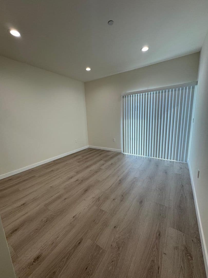 Reseda Apartment: 7317-7321 Garden Grove Avenue