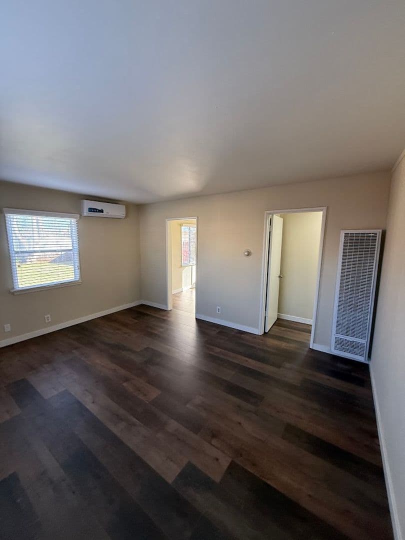 Sylmar House: 14778 Polk St.
