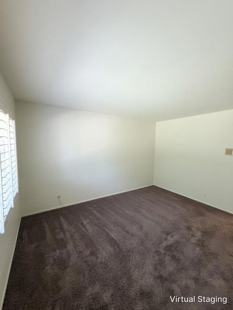 Northridge House: 19647 Merridy St.