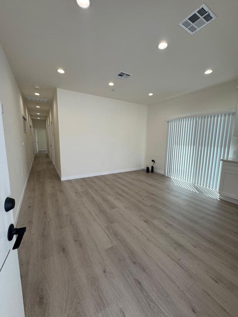 Reseda Apartment: 7317-7321 Garden Grove Avenue