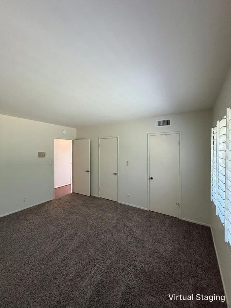 Northridge House: 19647 Merridy St.