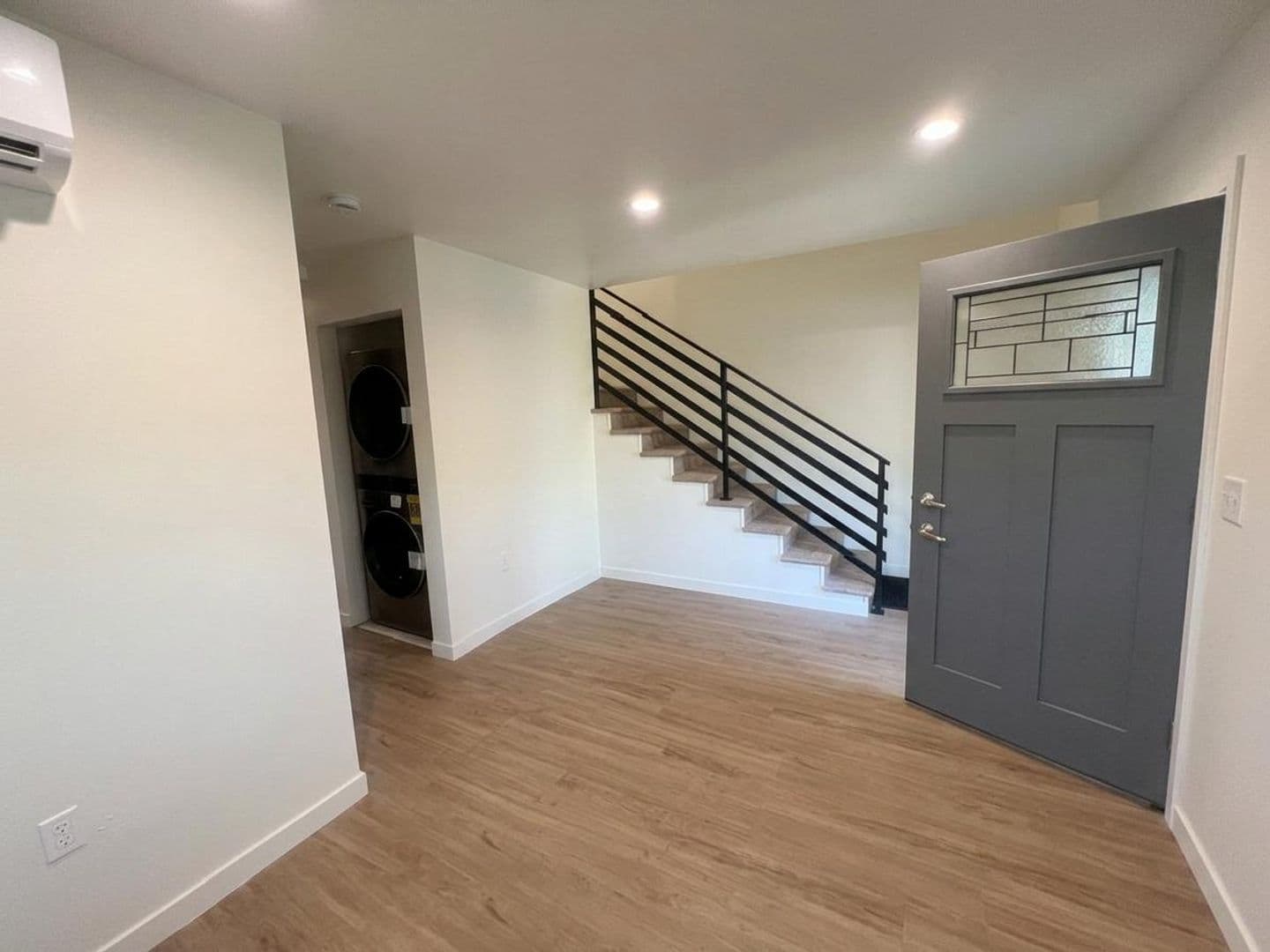 Granada Hills House: 11303 Paso Robles Avenue