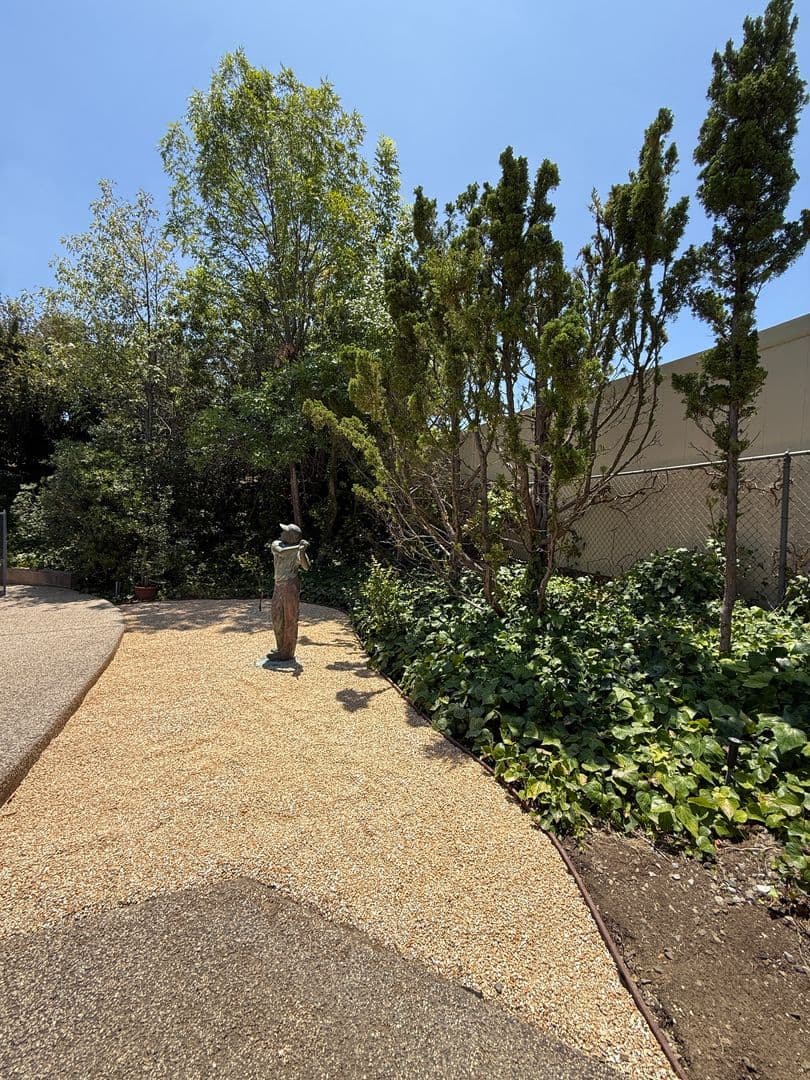 Tarzana House: 18836 La Amistad Pl