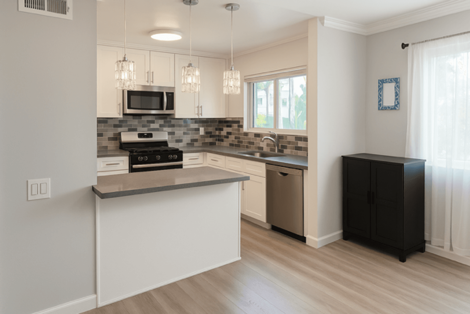 North Hollywood Condo: 6301 Coldwater Canyon Blvd. Unit 22
