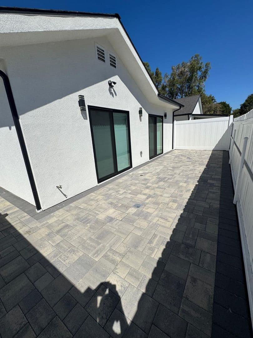 Reseda Apartment: 7317-7321 Garden Grove Avenue