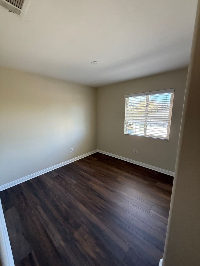 Granada Hills House: 17311 Chatsworth St