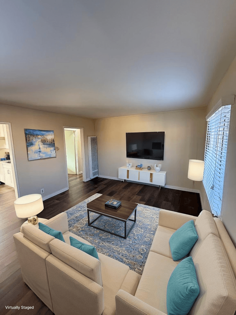 Sylmar House: 14778 Polk St.