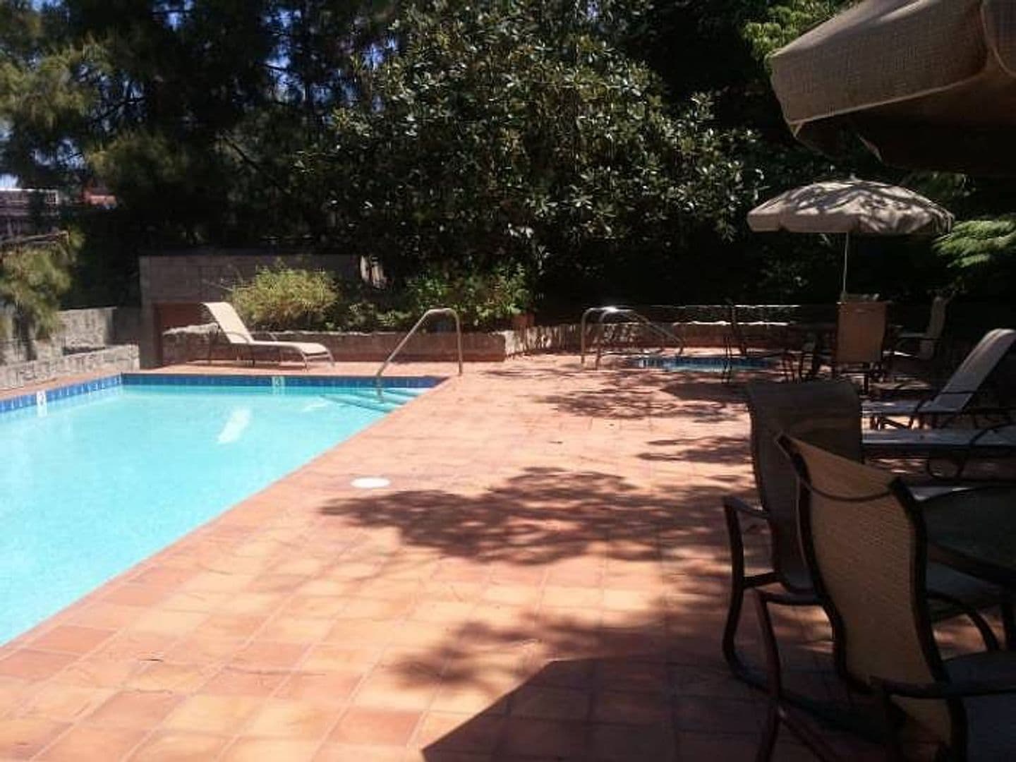 Los Angeles Condo: 3884 Fredonia Dr. Unit F