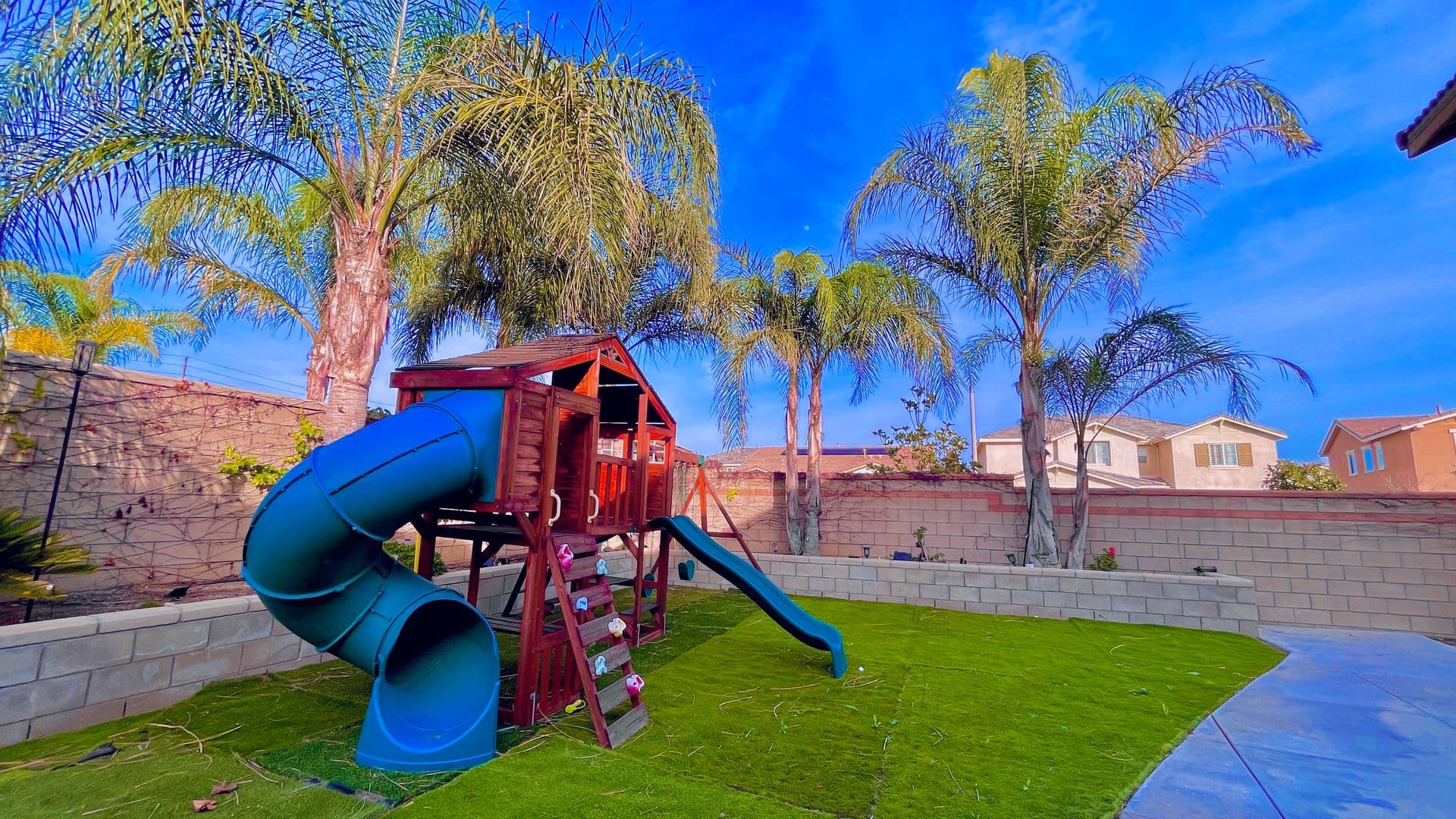 Jurupa Valley House: 11998 Santiam Ct