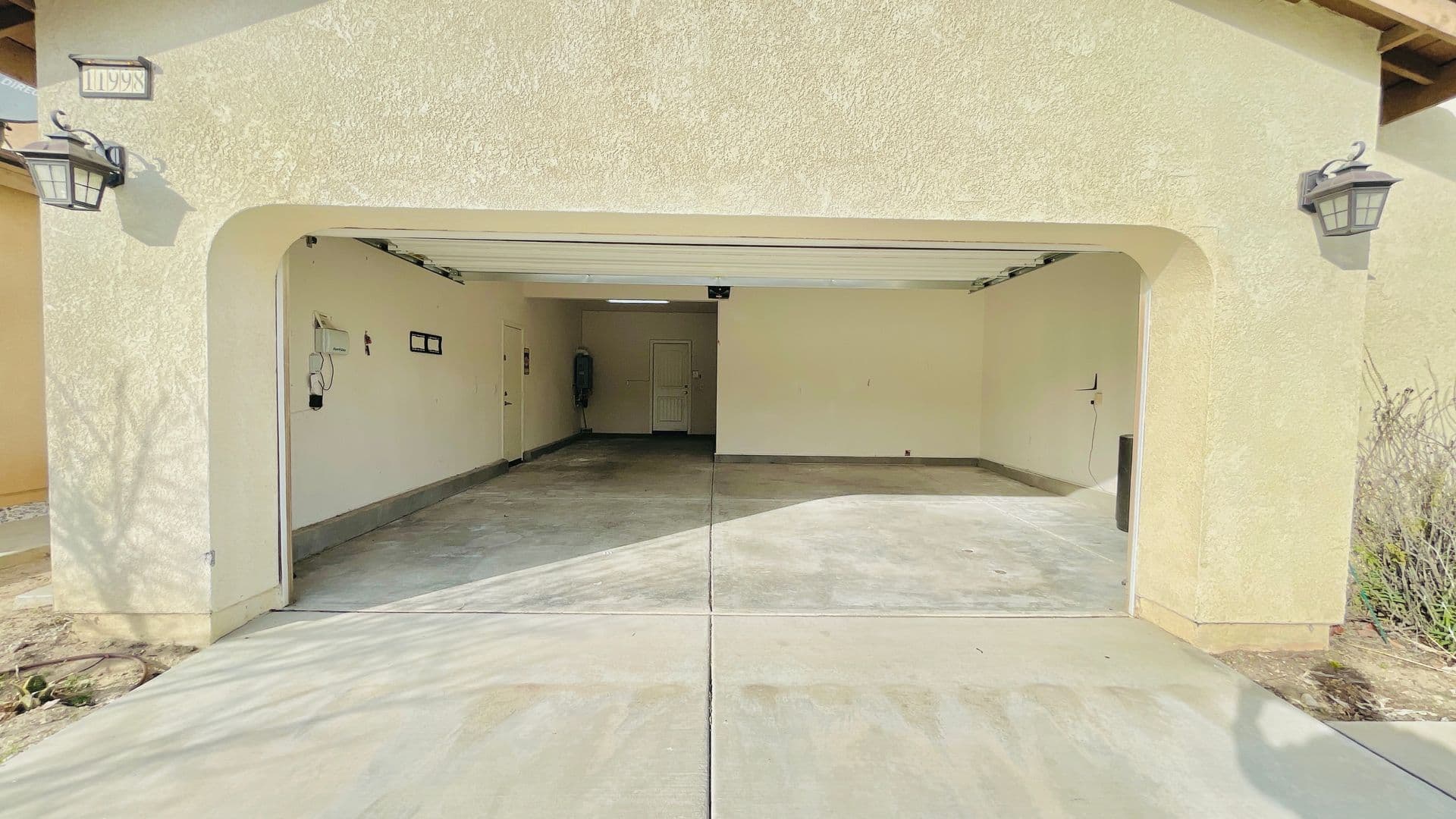 Jurupa Valley House: 11998 Santiam Ct
