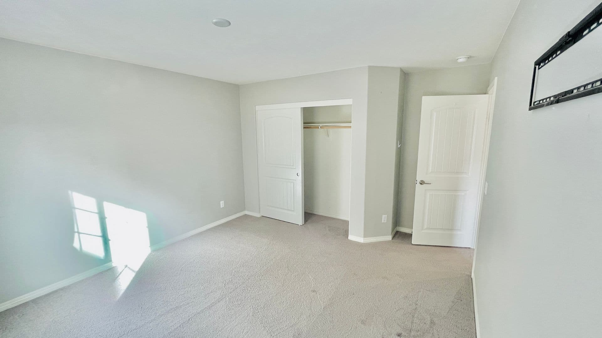 Jurupa Valley House: 11998 Santiam Ct
